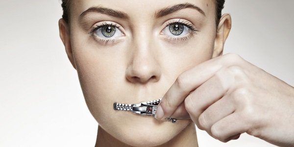 Tong Kosong Nyaring Bunyinya