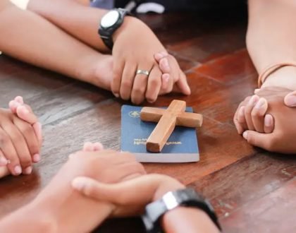 Tangan-Nya Turut Bekerja