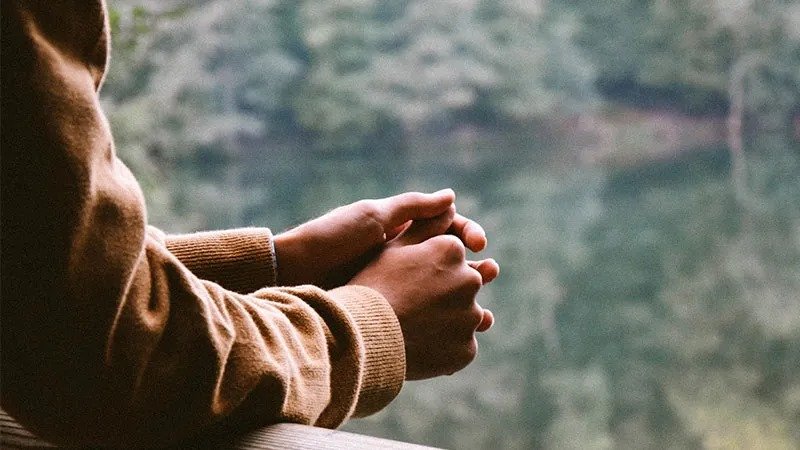 MENANTI DENGAN PENUH HARAPAN