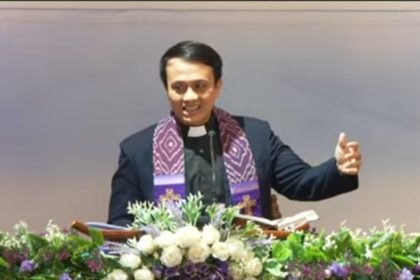 Ibadah Minggu Adven II, TUHAN SUDAH DEKAT