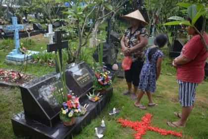 Nyekar dan Janji Tuhan yang Baru