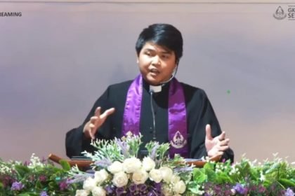 Adven adalah masa penantian dan persiapan menyambut kelahiran Yesus Kristus. Biasanya, Adven dimulai empat minggu sebelum Natal dan menjadi momen refleksi serta perenungan iman bagi umat Kristiani.