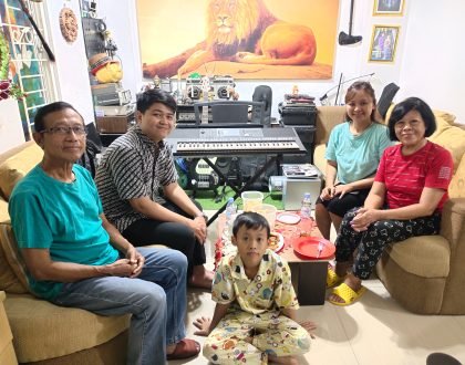 Membangun Dengan Kasih